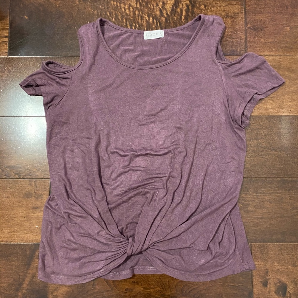 Tilly’s open shoulder top